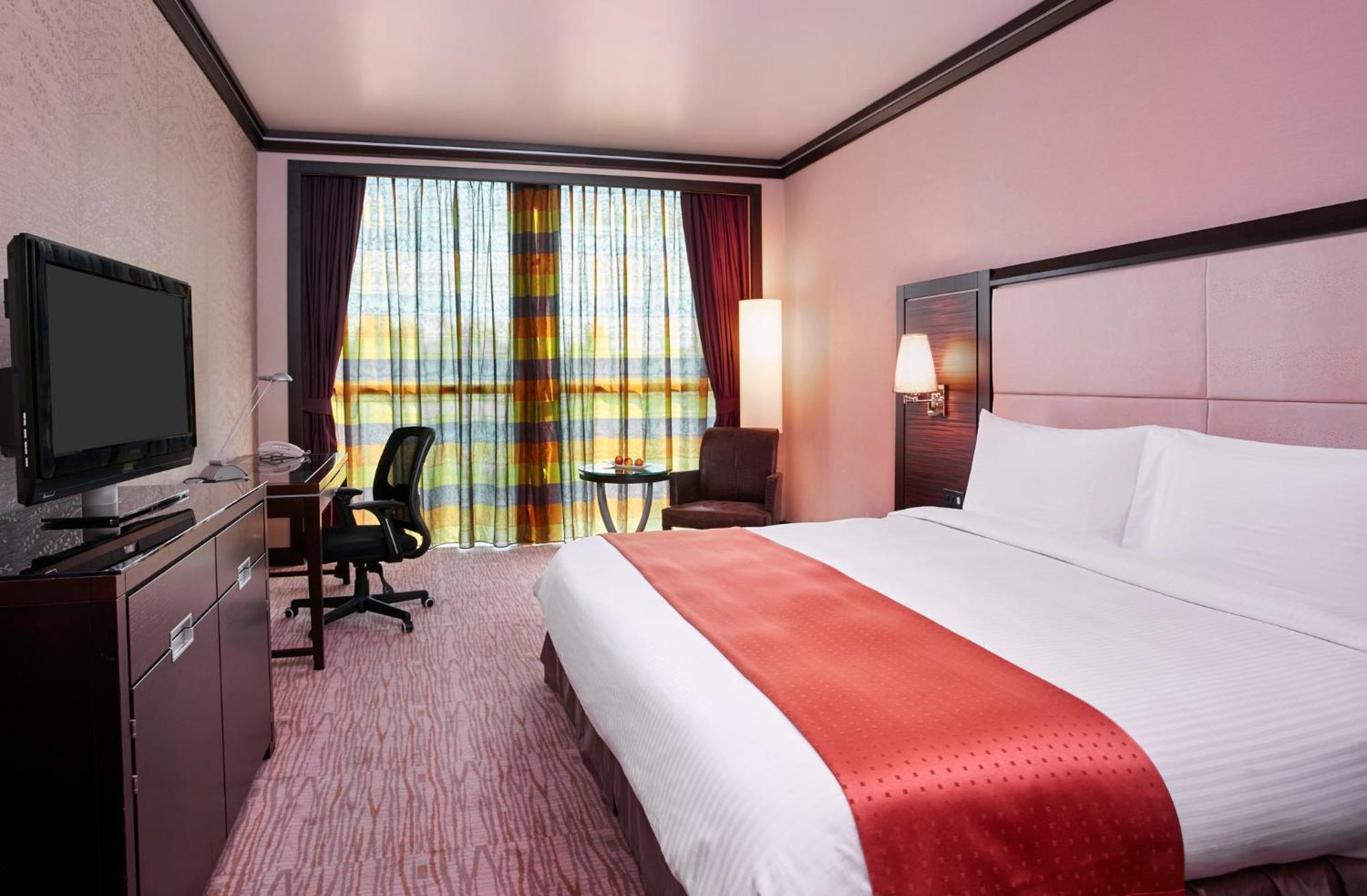 Holiday Inn Kuwait Al Thuraya City By Ihg Kuwait City Exteriör bild