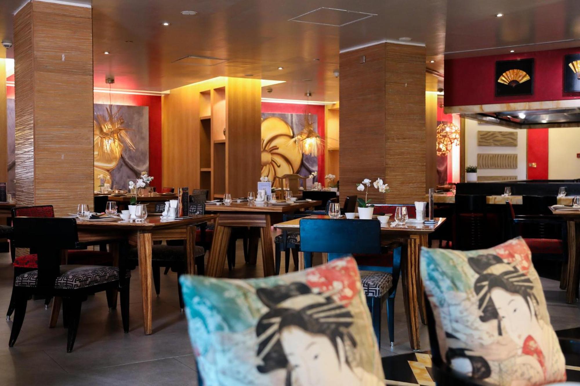 Holiday Inn Kuwait Al Thuraya City By Ihg Kuwait City Exteriör bild