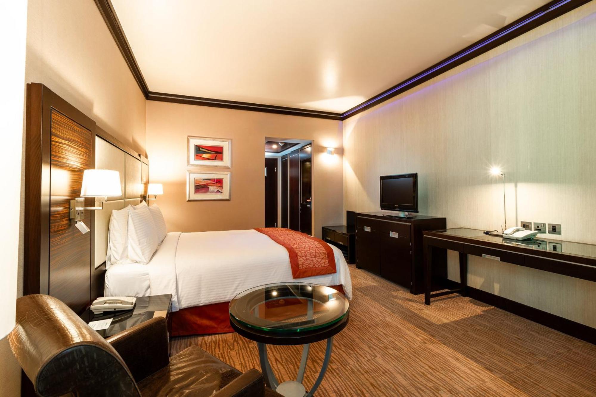 Holiday Inn Kuwait Al Thuraya City By Ihg Kuwait City Exteriör bild