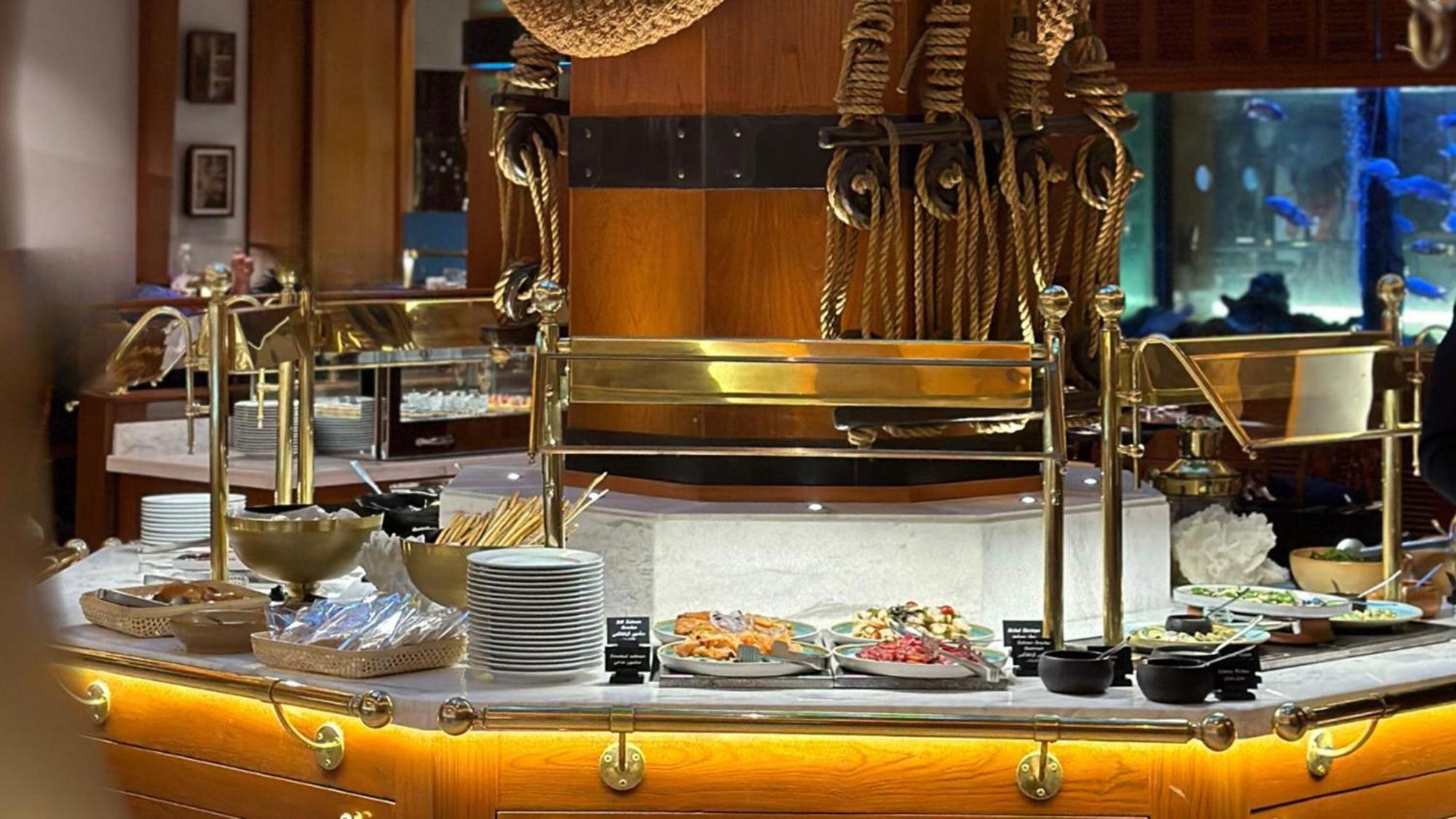 Holiday Inn Kuwait Al Thuraya City By Ihg Kuwait City Exteriör bild