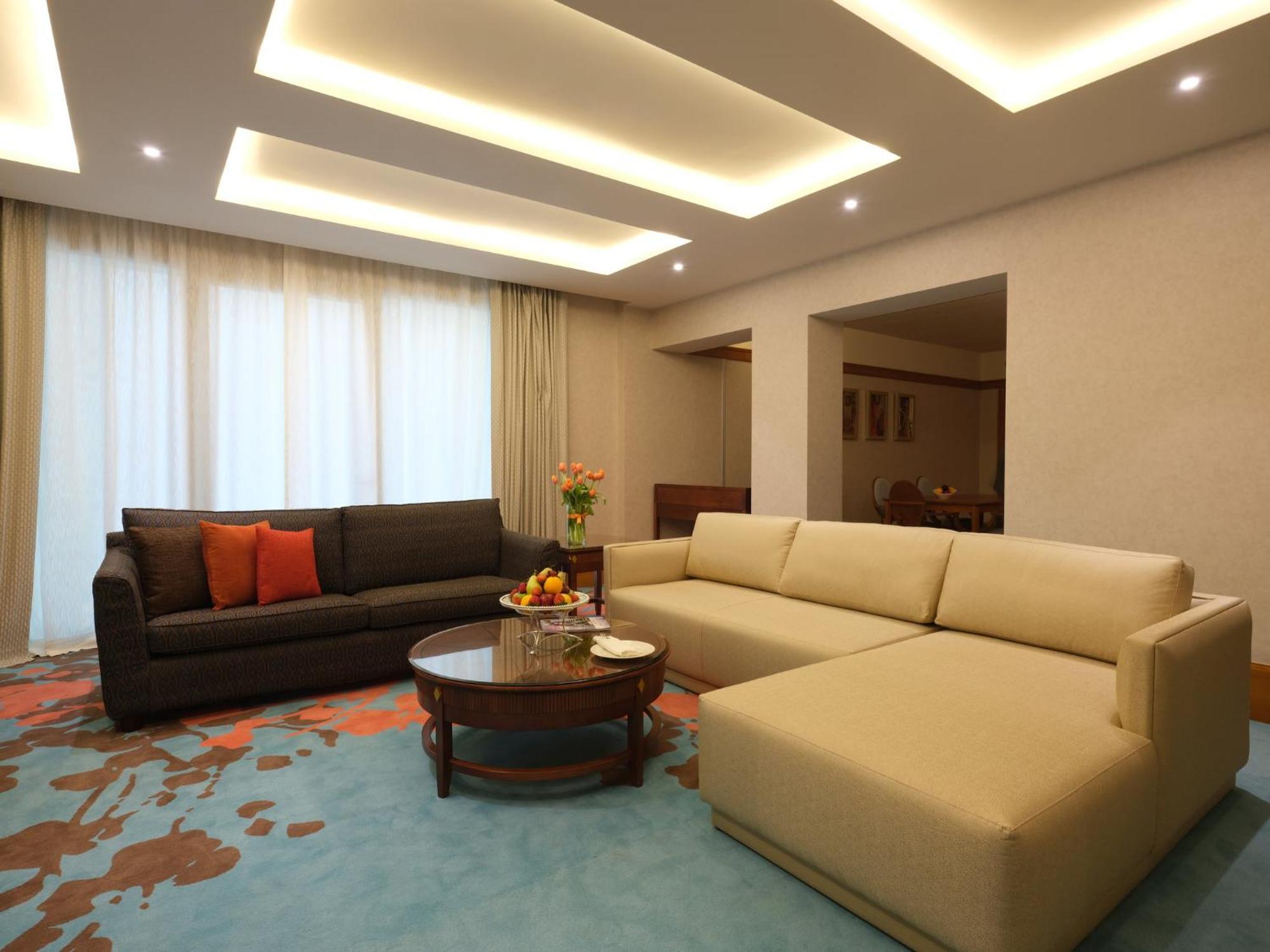 Holiday Inn Kuwait Al Thuraya City By Ihg Kuwait City Exteriör bild