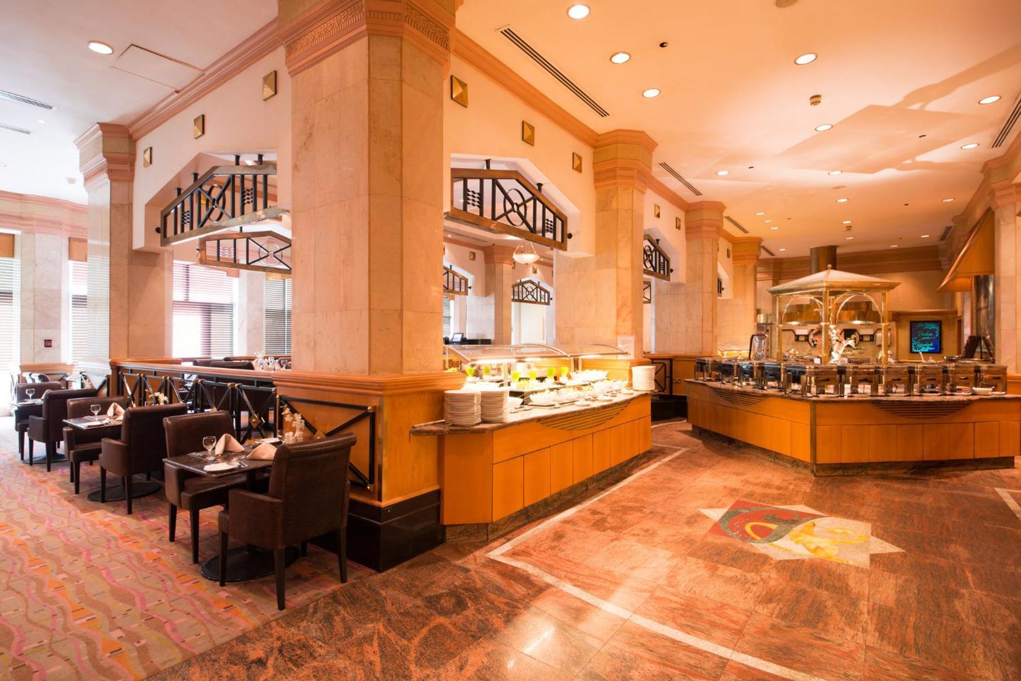 Holiday Inn Kuwait Al Thuraya City By Ihg Kuwait City Exteriör bild