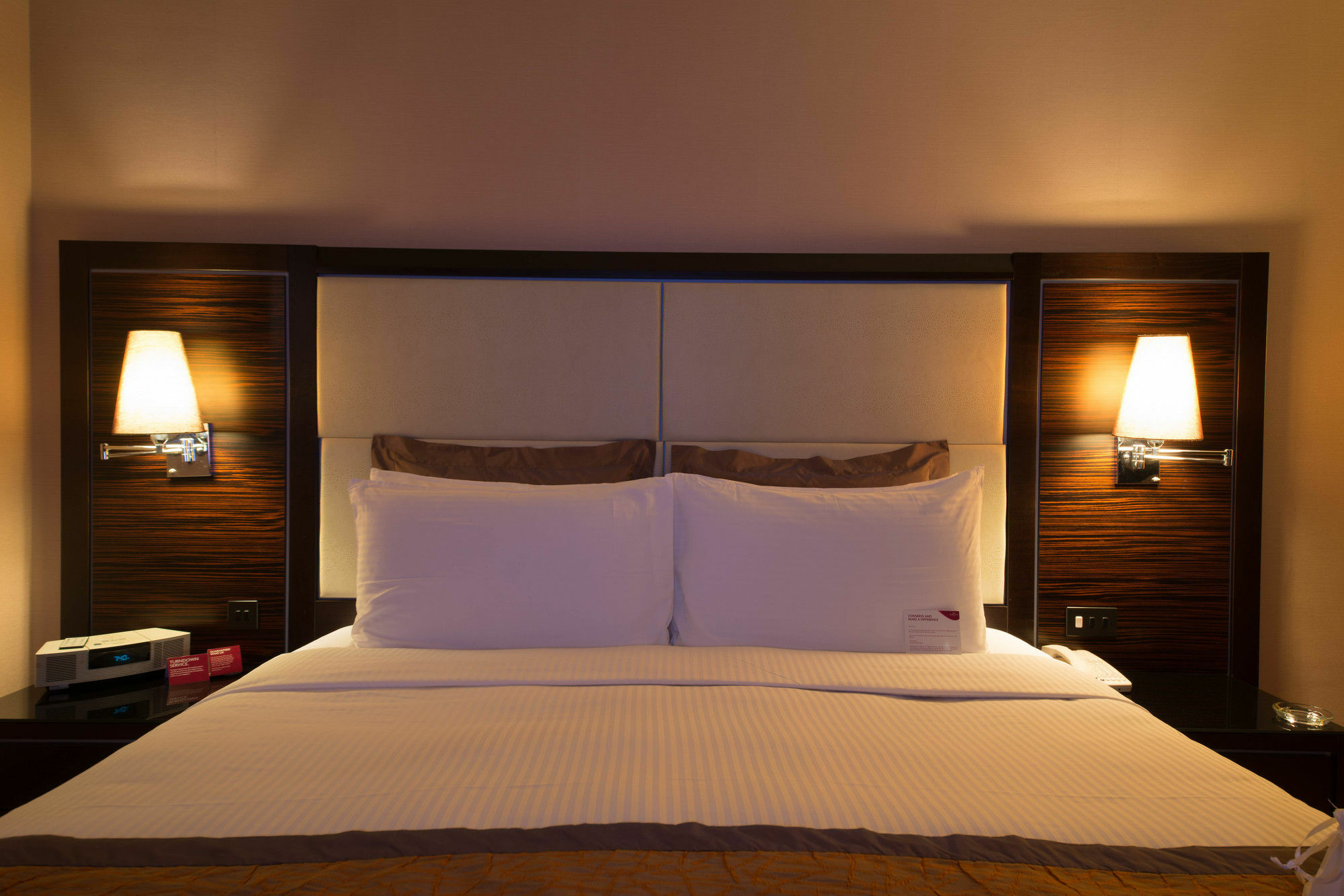 Holiday Inn Kuwait Al Thuraya City By Ihg Kuwait City Exteriör bild